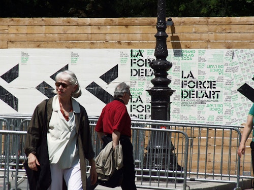 A simulation of Grand Palais posters outside